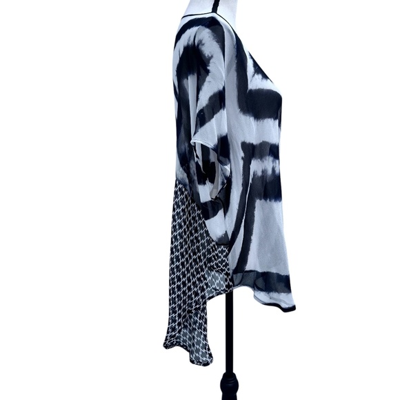 ROZAE NICHOLS BLACK & WHITE SILK GRAPHIC MIXED PRINT BLOUSE - Picture 4 of 13